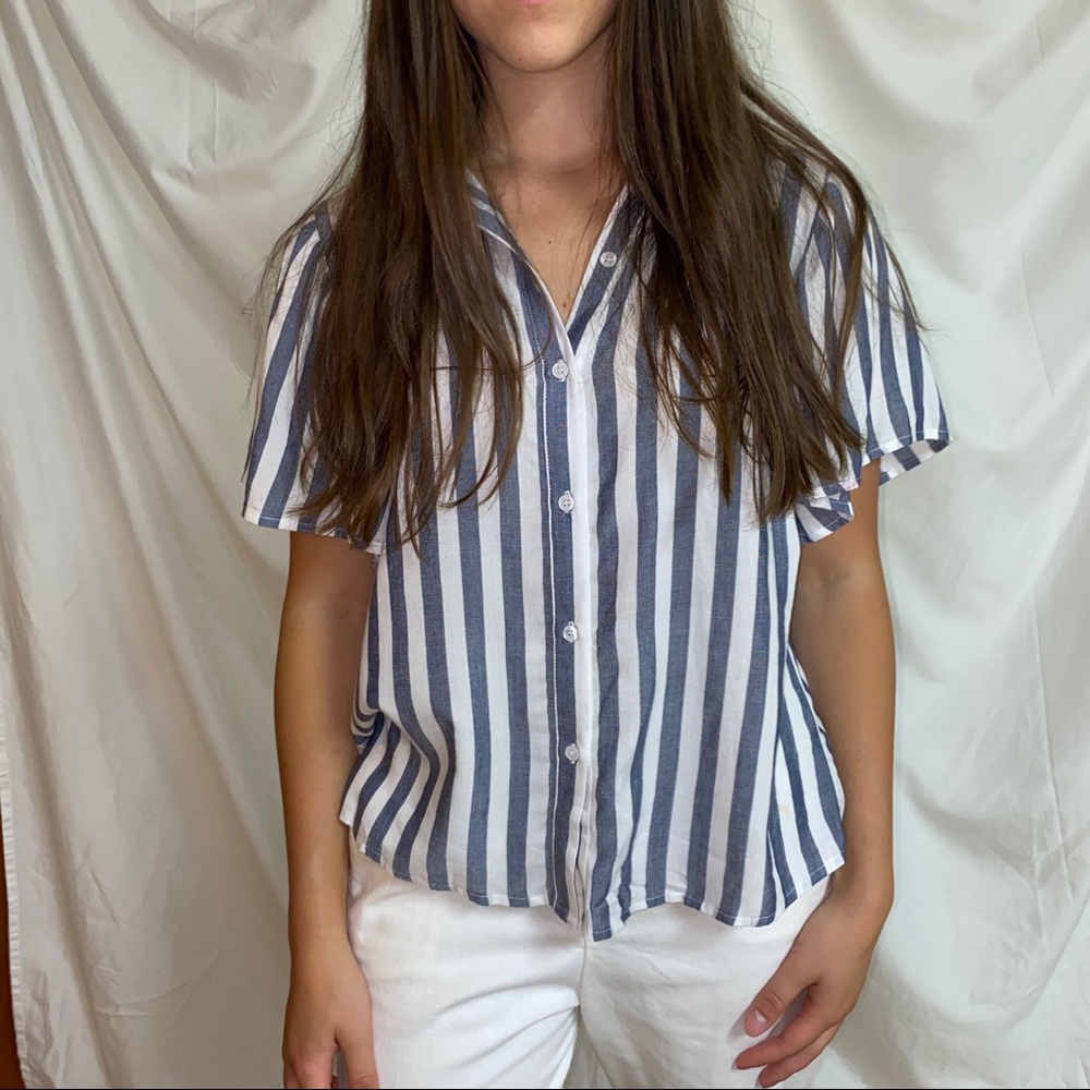 Short sleeve button down top